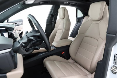 2025 Porsche Macan Electric 4S