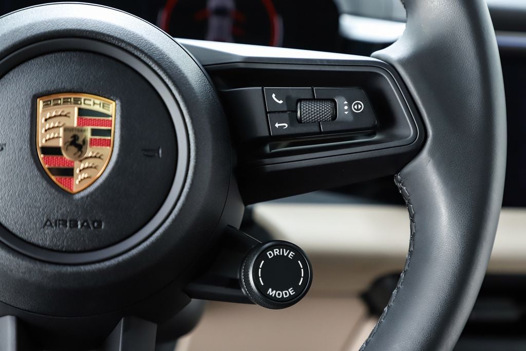 2025 Porsche Macan Electric 4S
