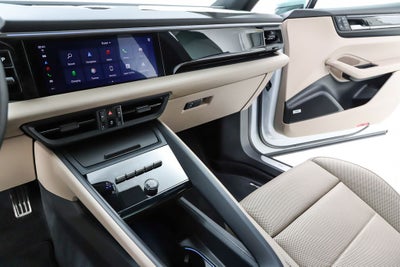 2025 Porsche Macan Electric 4S
