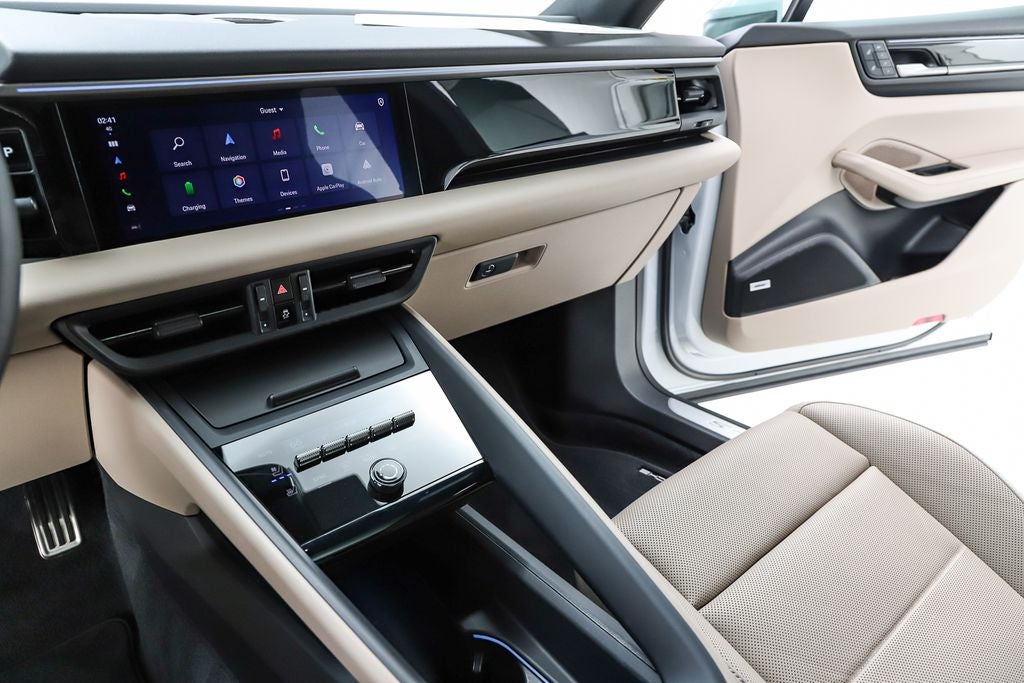 2025 Porsche Macan Electric 4S