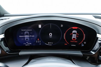 2025 Porsche Macan Electric 4S