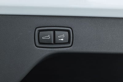 2025 Porsche Macan Electric 4S