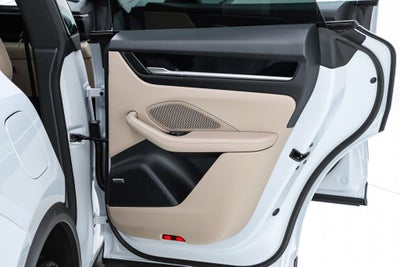2025 Porsche Macan Electric 4S