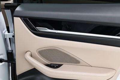 2025 Porsche Macan Electric 4S
