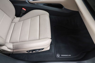 2025 Porsche Macan Electric 4S