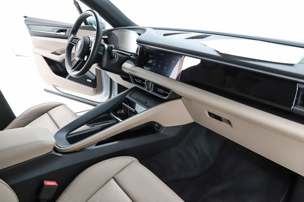 2025 Porsche Macan Electric 4S