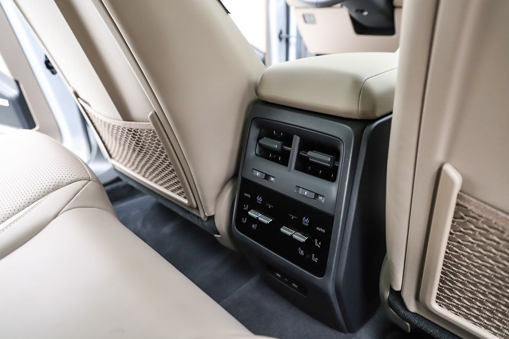 2025 Porsche Macan Electric 4S