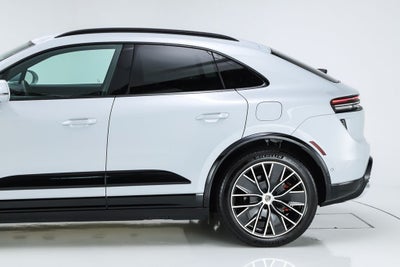 2025 Porsche Macan Electric Turbo