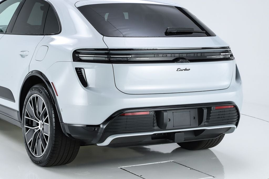 2025 Porsche Macan Electric Turbo