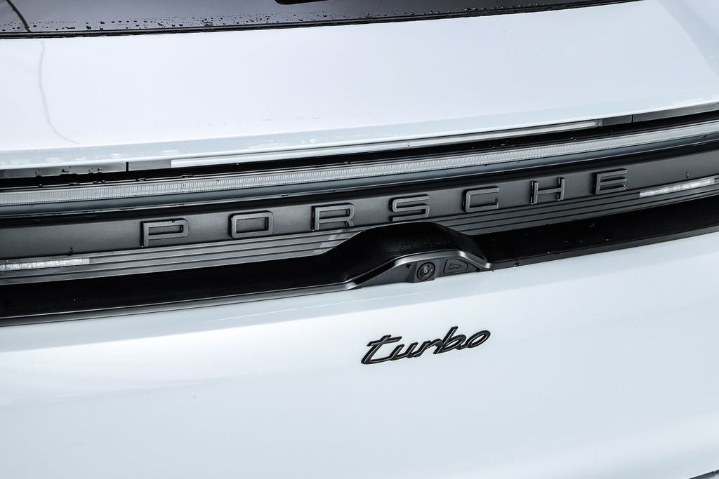 2025 Porsche Macan Electric Turbo