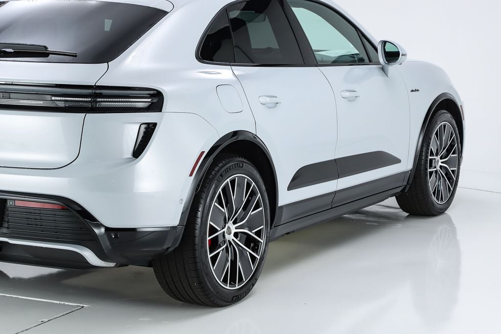 2025 Porsche Macan Electric Turbo