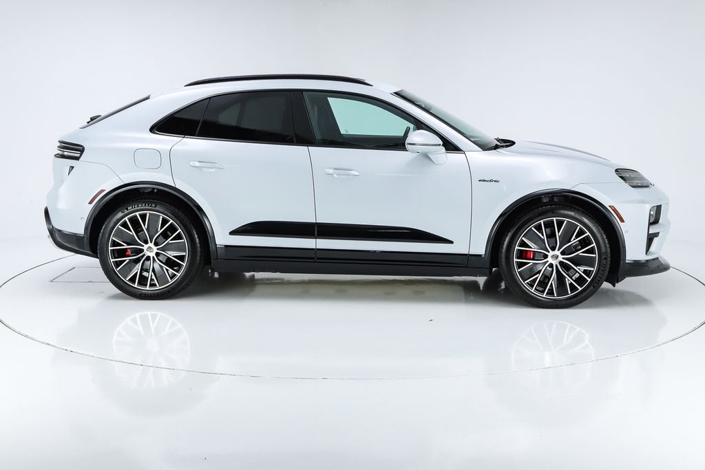 2025 Porsche Macan Electric Turbo