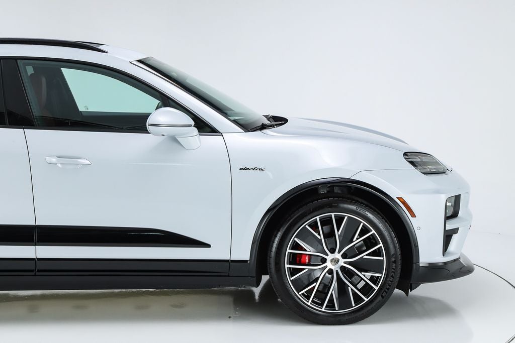 2025 Porsche Macan Electric Turbo