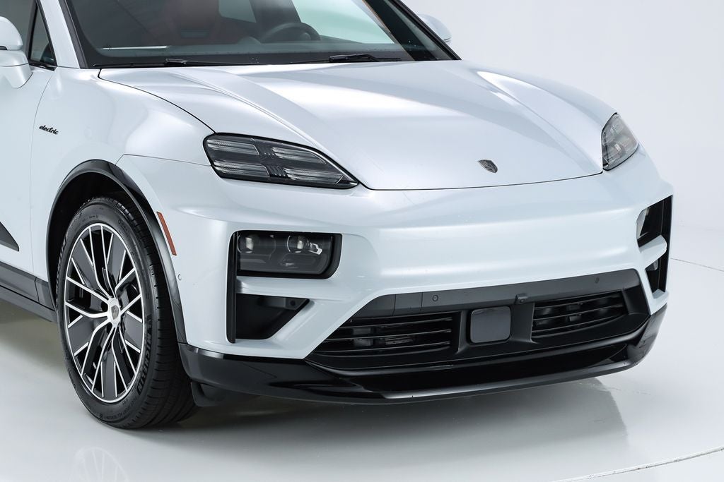 2025 Porsche Macan Electric Turbo