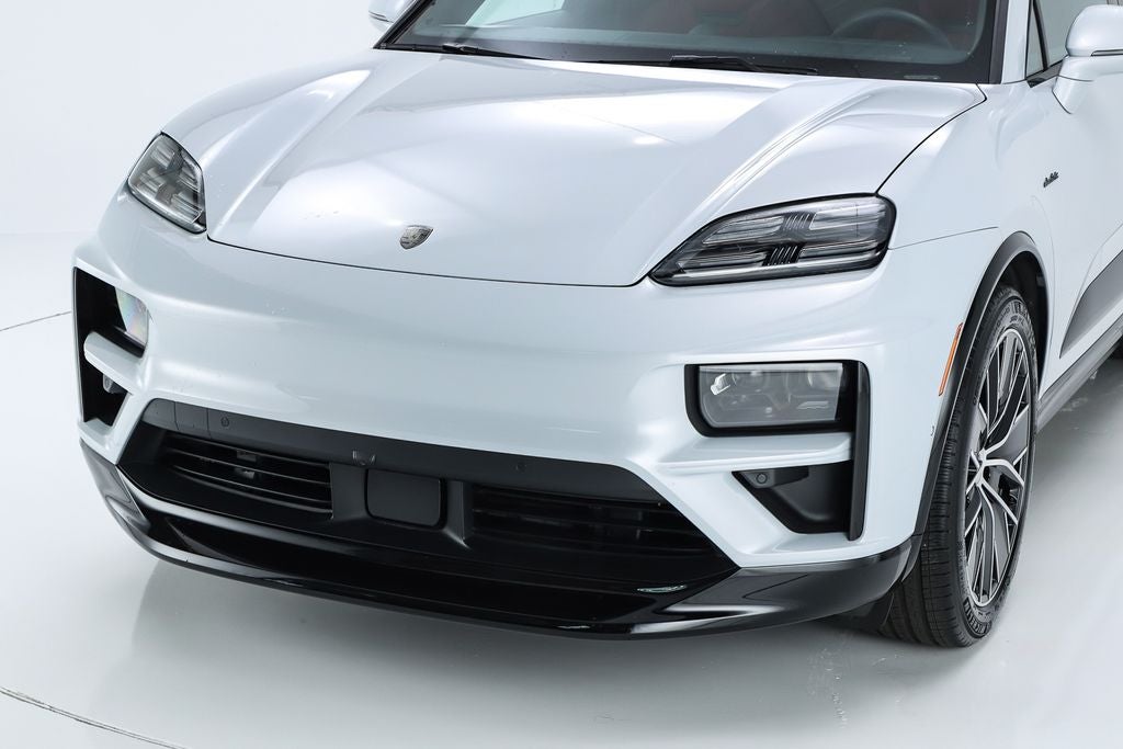 2025 Porsche Macan Electric Turbo