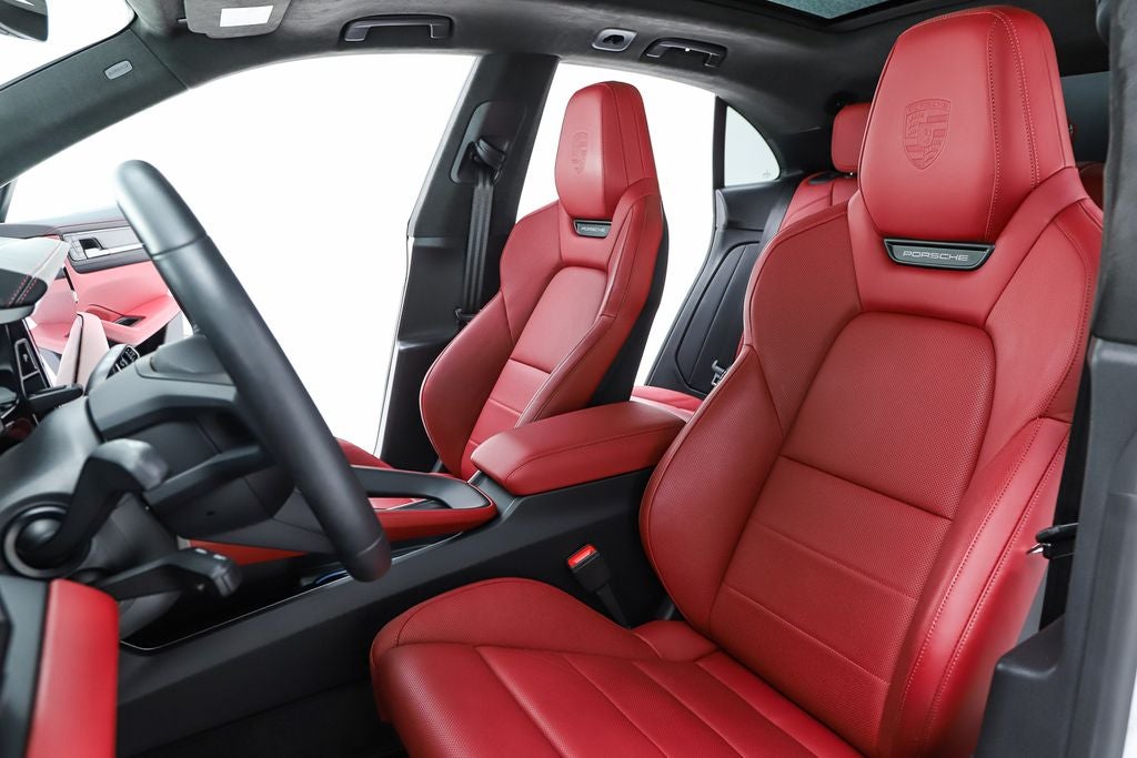 2025 Porsche Macan Electric Turbo