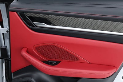 2025 Porsche Macan Electric Turbo