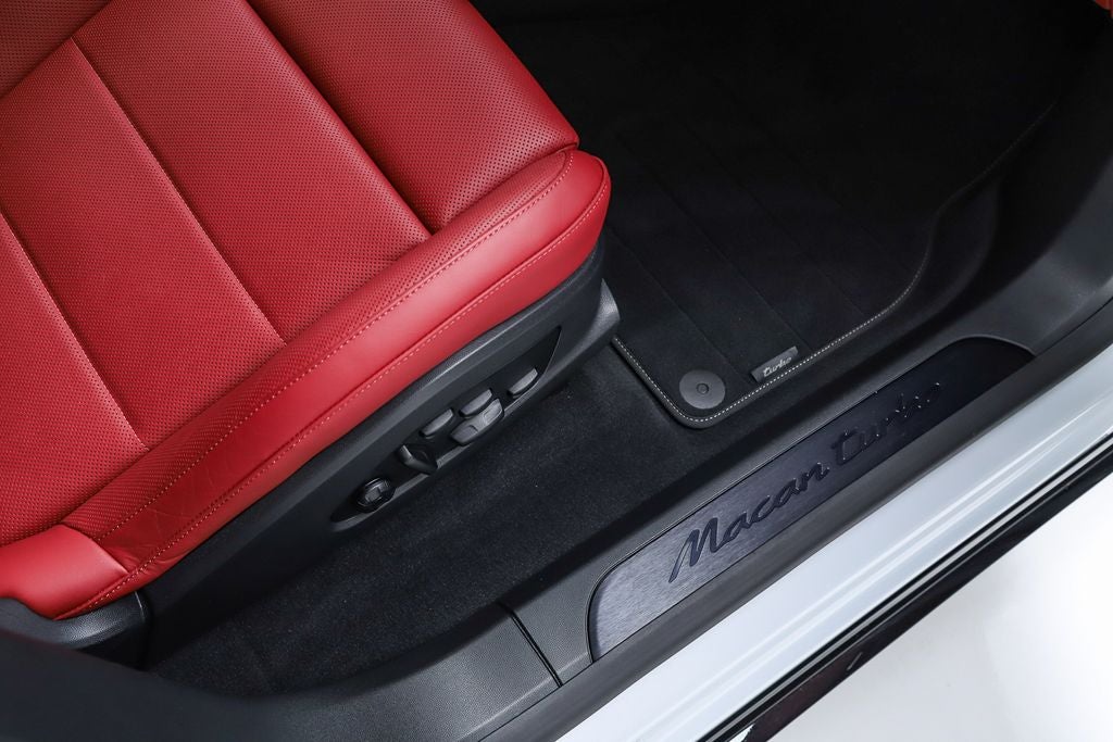 2025 Porsche Macan Electric Turbo