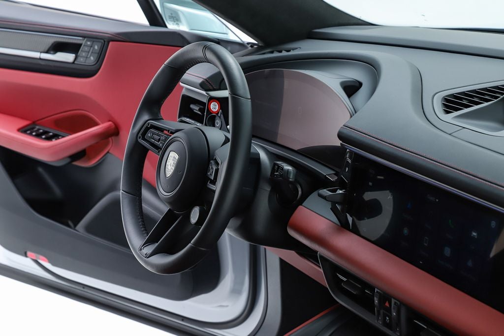 2025 Porsche Macan Electric Turbo