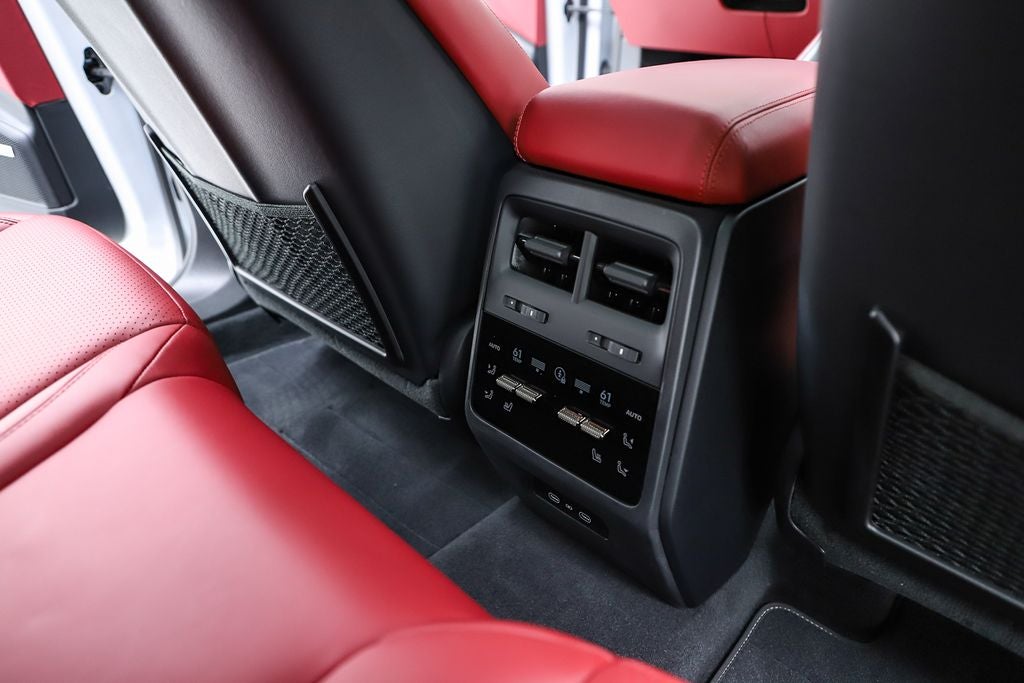 2025 Porsche Macan Electric Turbo