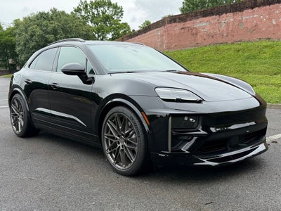 2025 Porsche Macan Electric Turbo