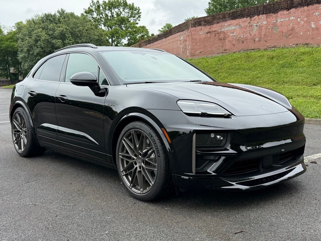 2025 Porsche Macan Electric Turbo