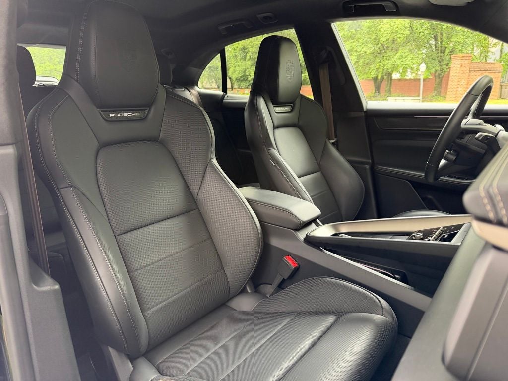 2025 Porsche Macan Electric Turbo