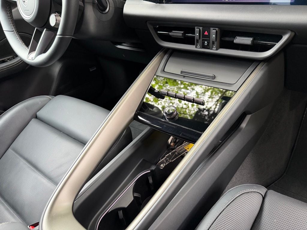 2025 Porsche Macan Electric Turbo