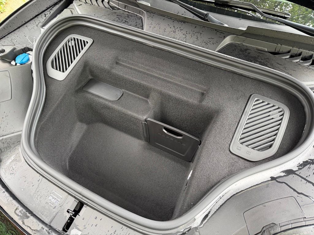2025 Porsche Macan Electric Turbo