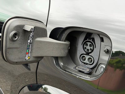 2025 Porsche Macan Electric Turbo