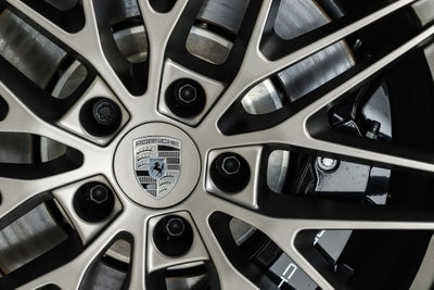2025 Porsche Macan Electric Turbo