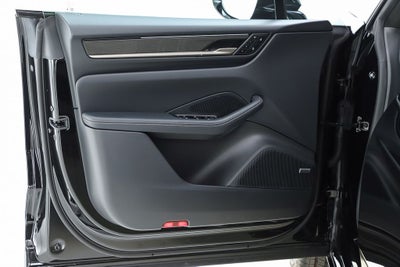2025 Porsche Macan Electric Turbo