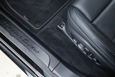 2025 Porsche Macan Electric Turbo