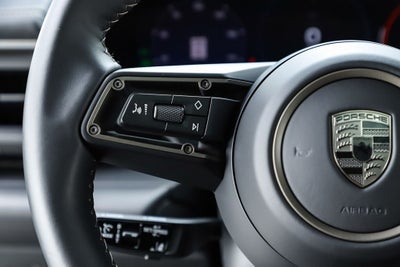 2025 Porsche Macan Electric Turbo