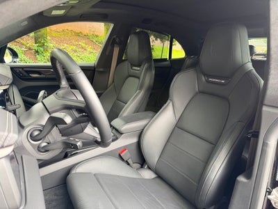 2025 Porsche Macan Electric Turbo