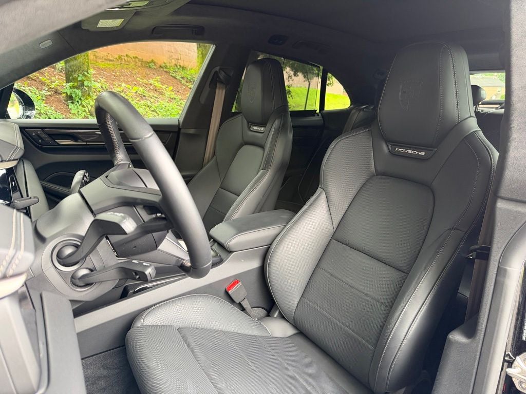 2025 Porsche Macan Electric Turbo