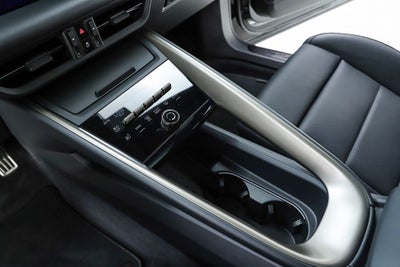 2025 Porsche Macan Electric Turbo