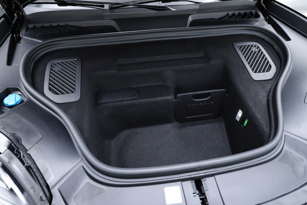 2025 Porsche Macan Electric Turbo