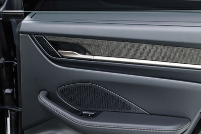 2025 Porsche Macan Electric Turbo