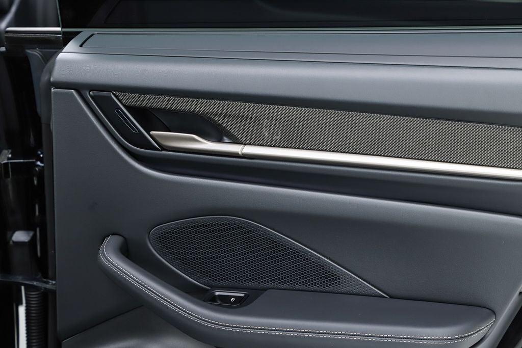 2025 Porsche Macan Electric Turbo