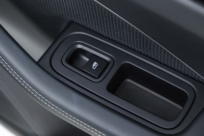 2025 Porsche Macan Electric Turbo