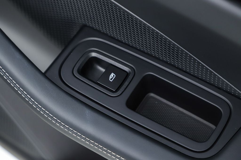 2025 Porsche Macan Electric Turbo