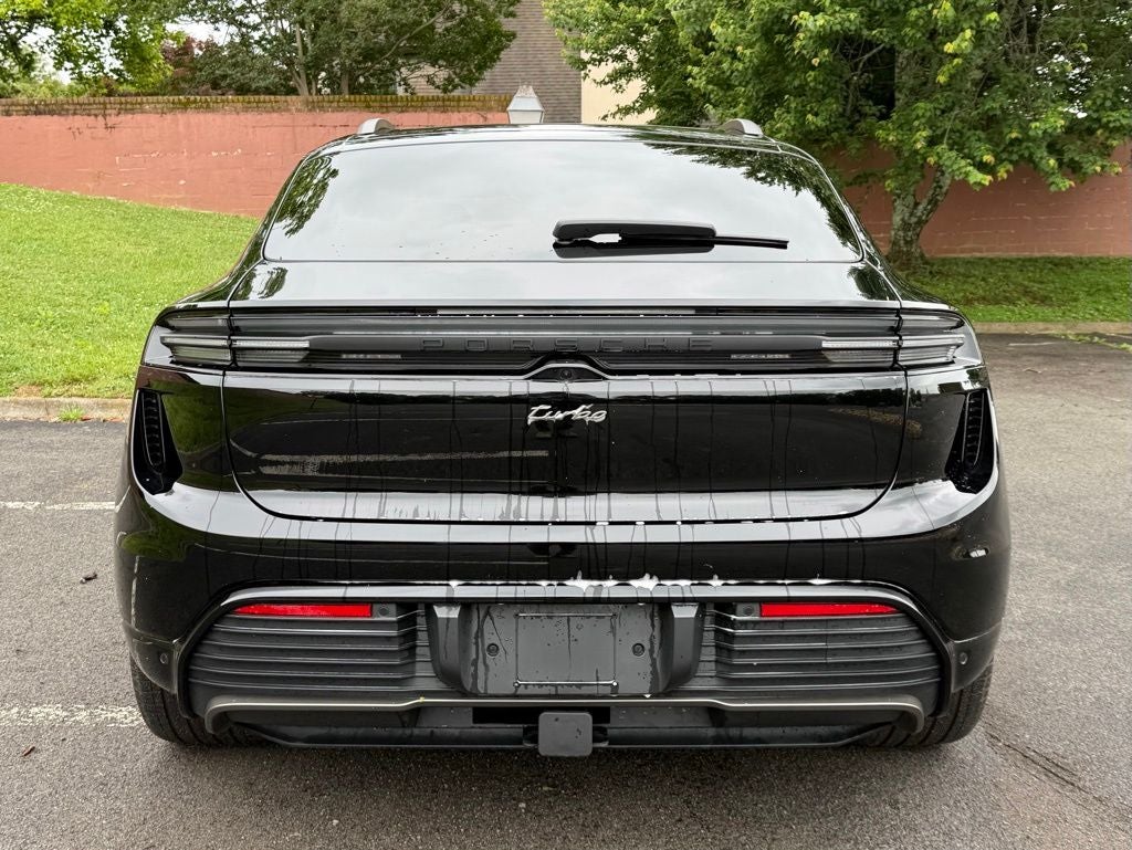 2025 Porsche Macan Electric Turbo