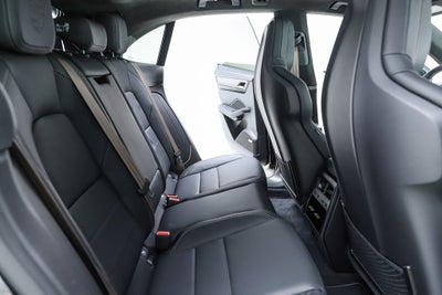2025 Porsche Macan Electric Turbo