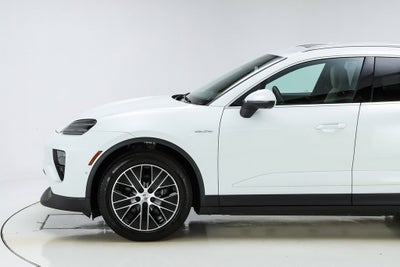 2025 Porsche Macan Electric Standard