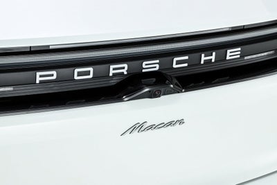 2025 Porsche Macan Electric Standard