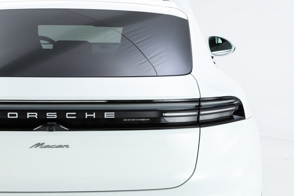 2025 Porsche Macan Electric Standard