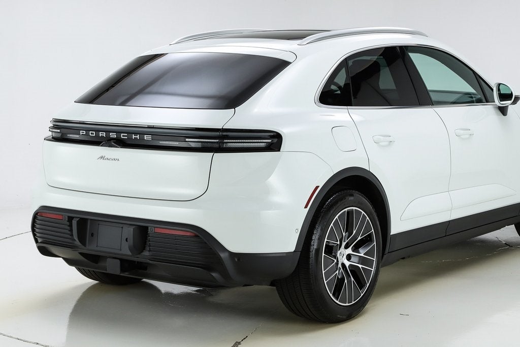 2025 Porsche Macan Electric Standard