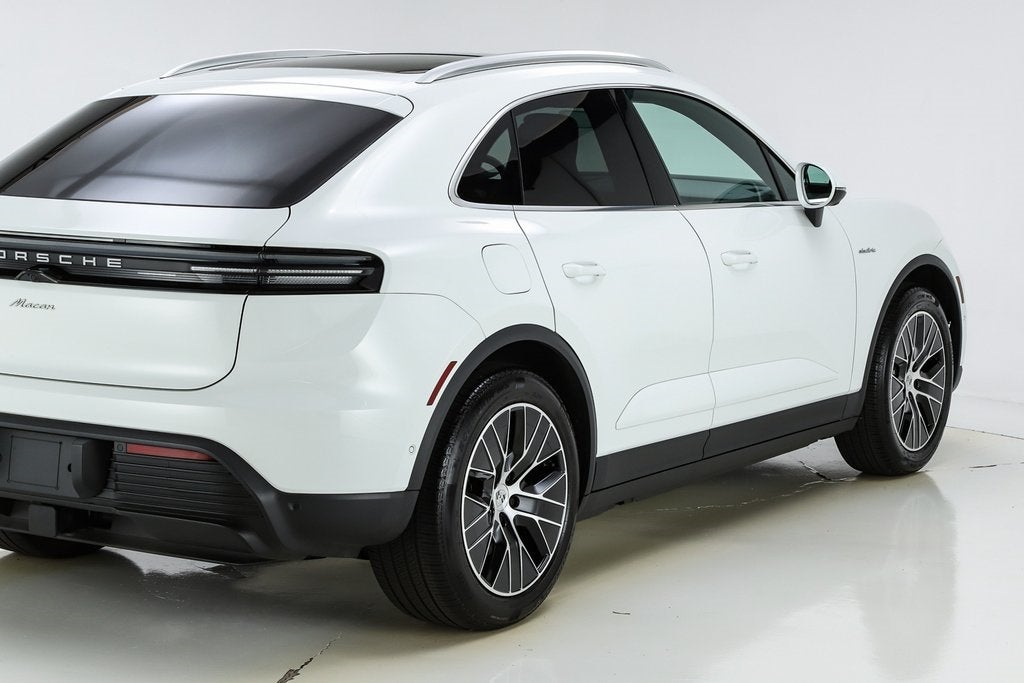 2025 Porsche Macan Electric Standard