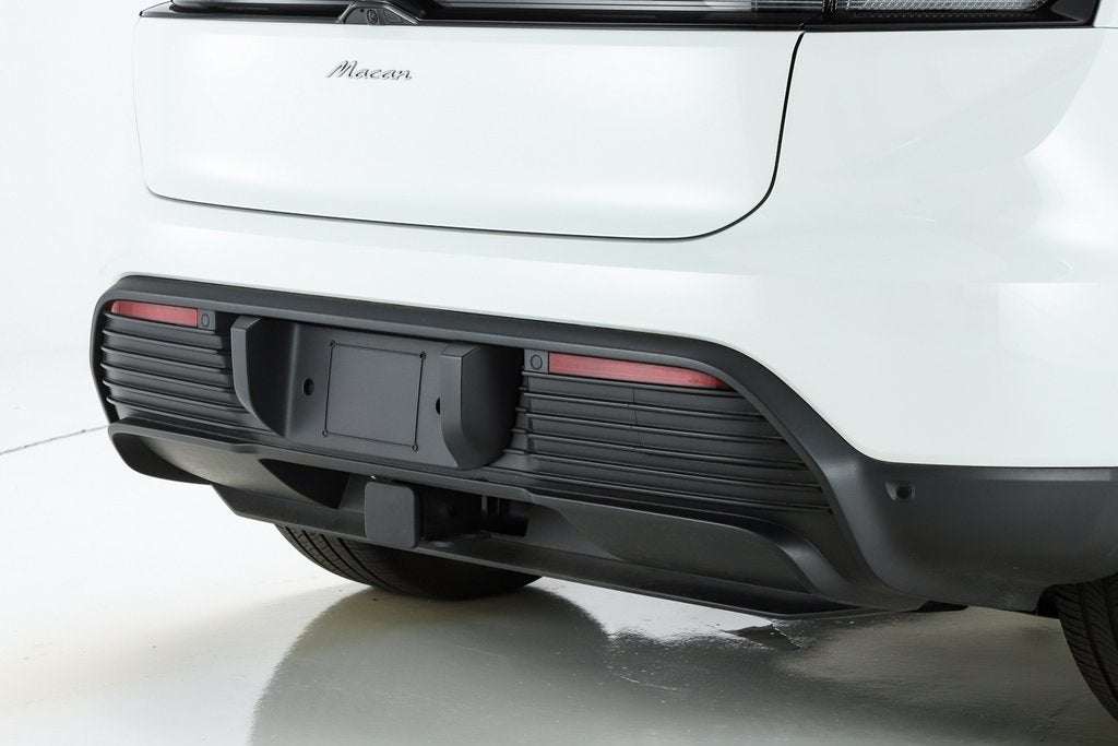 2025 Porsche Macan Electric Standard